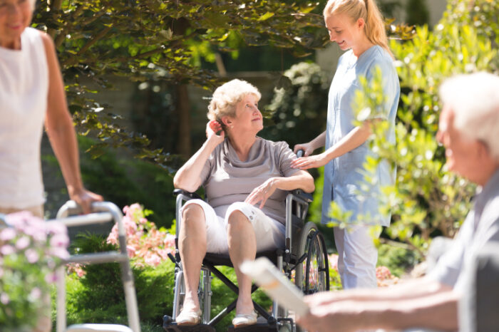 a-guide-to-choosing-assisted-living-care